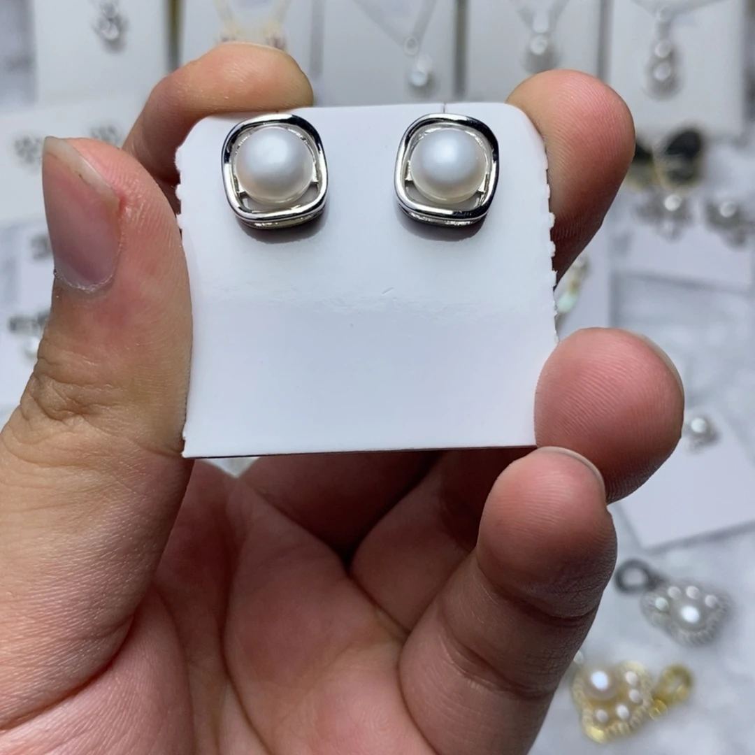 淡水珍珠耳饰未镶嵌