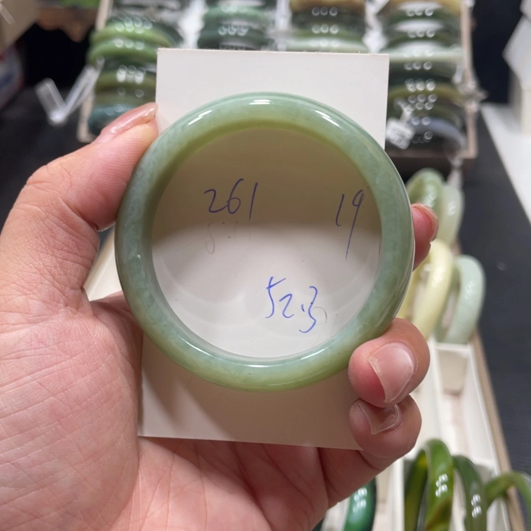 未镶嵌蛇纹石玉手镯