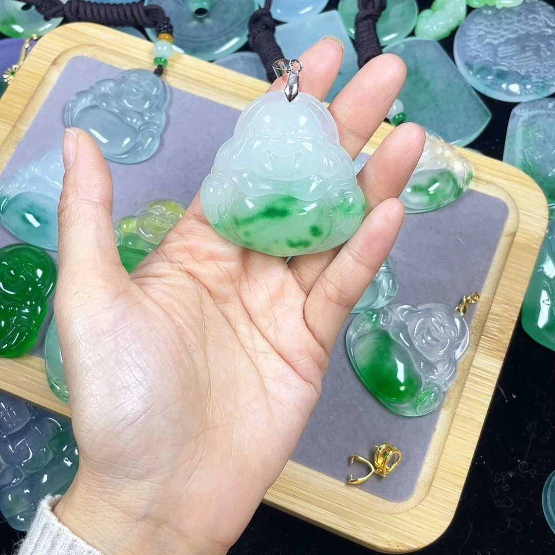 一***你翡翠未镶嵌颈饰吊坠