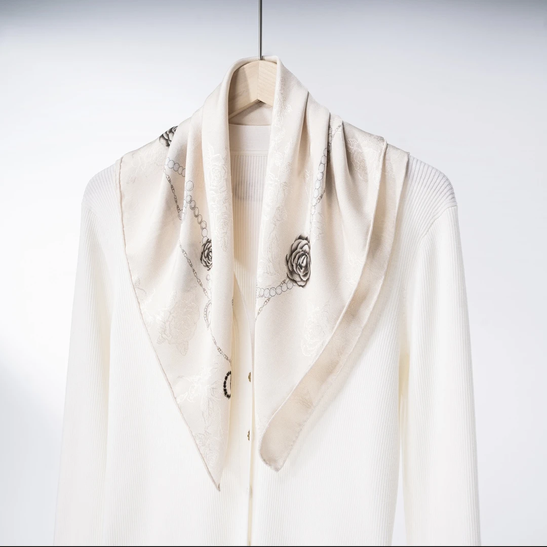 65尺寸 重磅21姆米桑蚕丝提花意罗稠女士丝巾围巾 简约雅致素雅