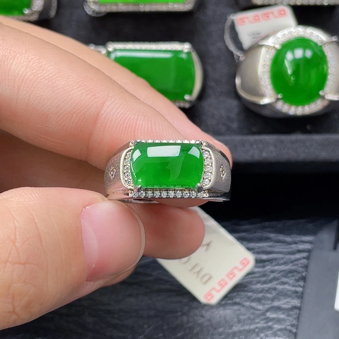 翡翠银S925镶嵌戒指没有运费险2524