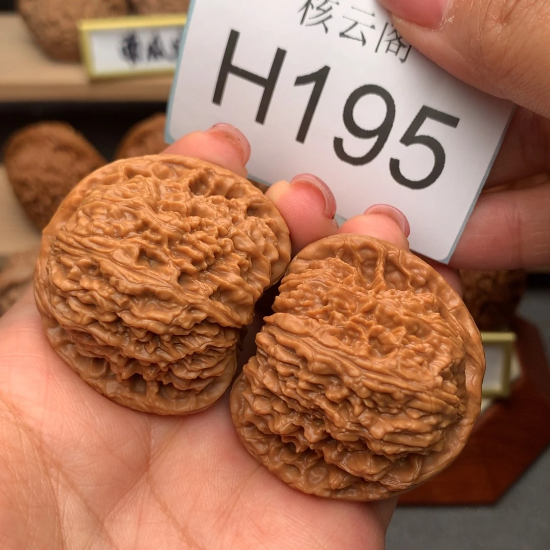 文玩核桃把件42馒头桩南疆石精对