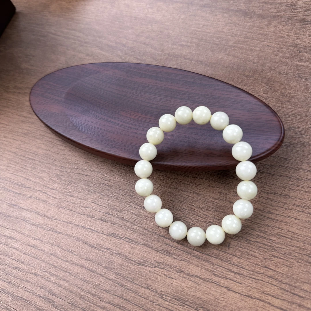 新疆若羌黄口和田玉手串