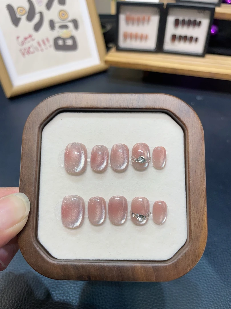 上新【婉婉】纯手工穿戴甲猫眼短甲气质款美甲十片装