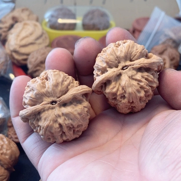 文玩核桃吊坠快**生将军