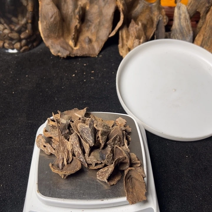 S***8檀香木海南产区国香壳子料 15 克