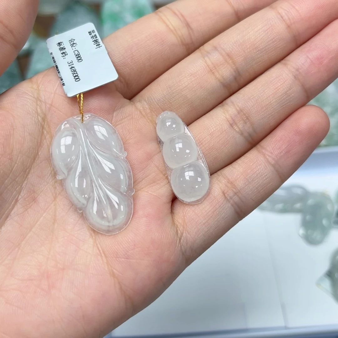颈饰未镶嵌翡翠小*秋翡翠