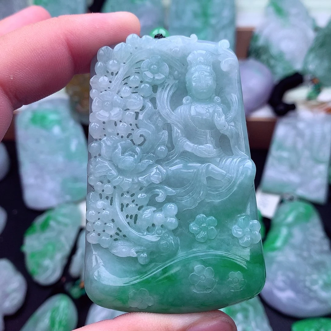 吊坠(不含链)未镶嵌翡翠