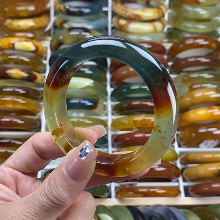 蛇纹石玉未镶嵌手镯52.5