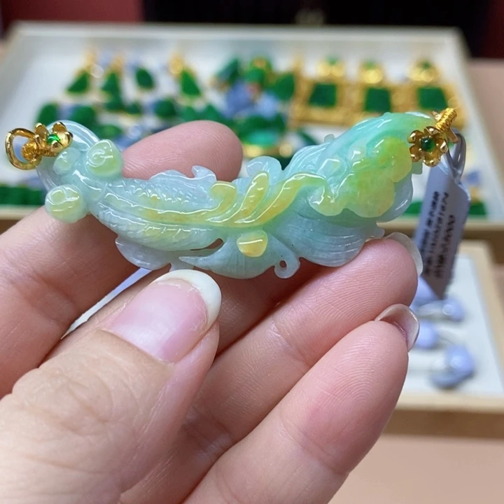 翡翠未镶嵌颈饰吊坠