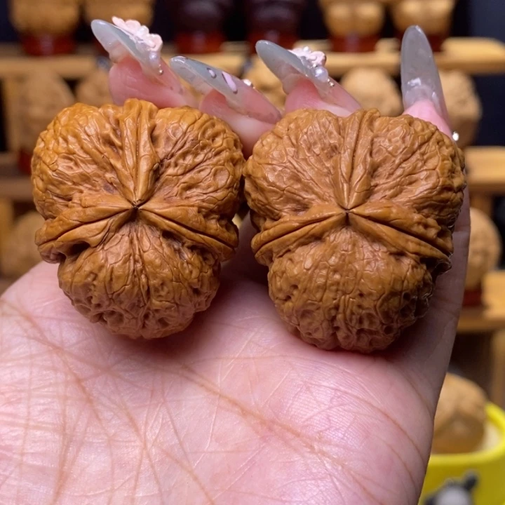 富***！文玩核桃把件精品三棱3号38尺