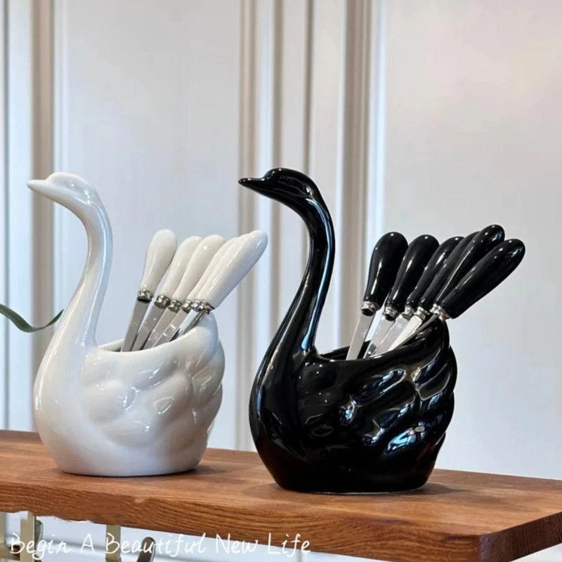 新款可爱勺子陶瓷水果叉套装家用不锈钢轻奢感收纳罐套装高档餐具