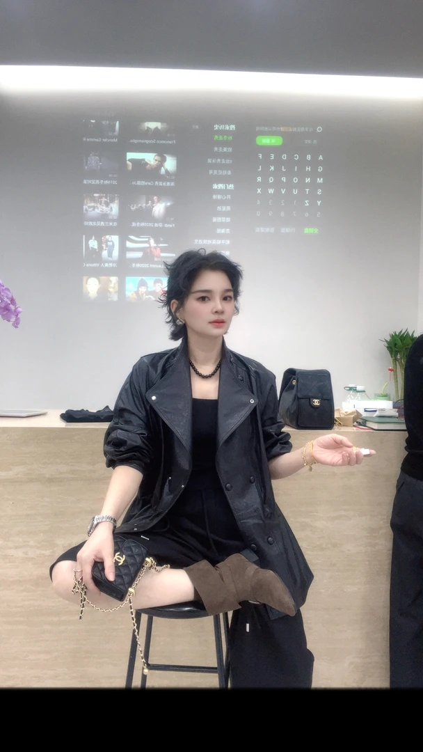 ZM25年新款翻领抽绳显瘦气质中长款真皮皮衣25090