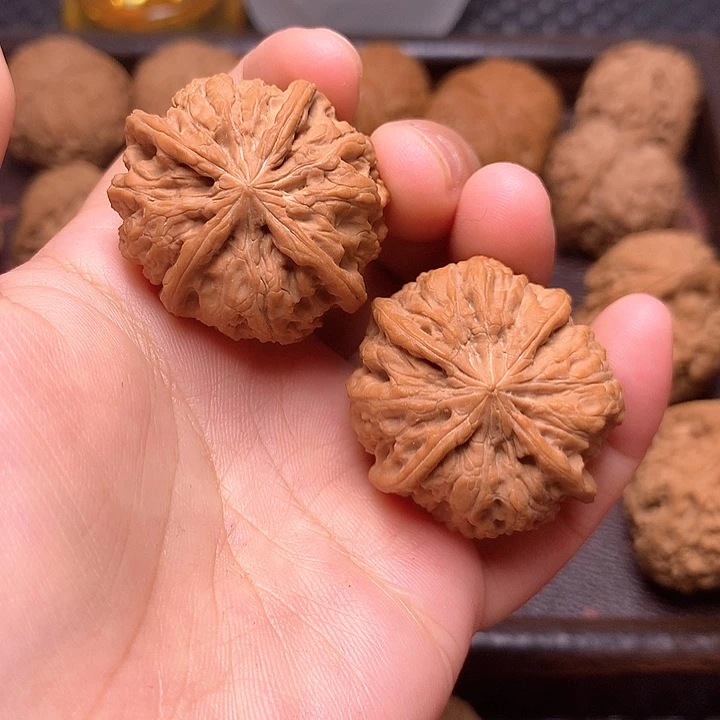 文玩核桃吊坠雨花石36尺四棱