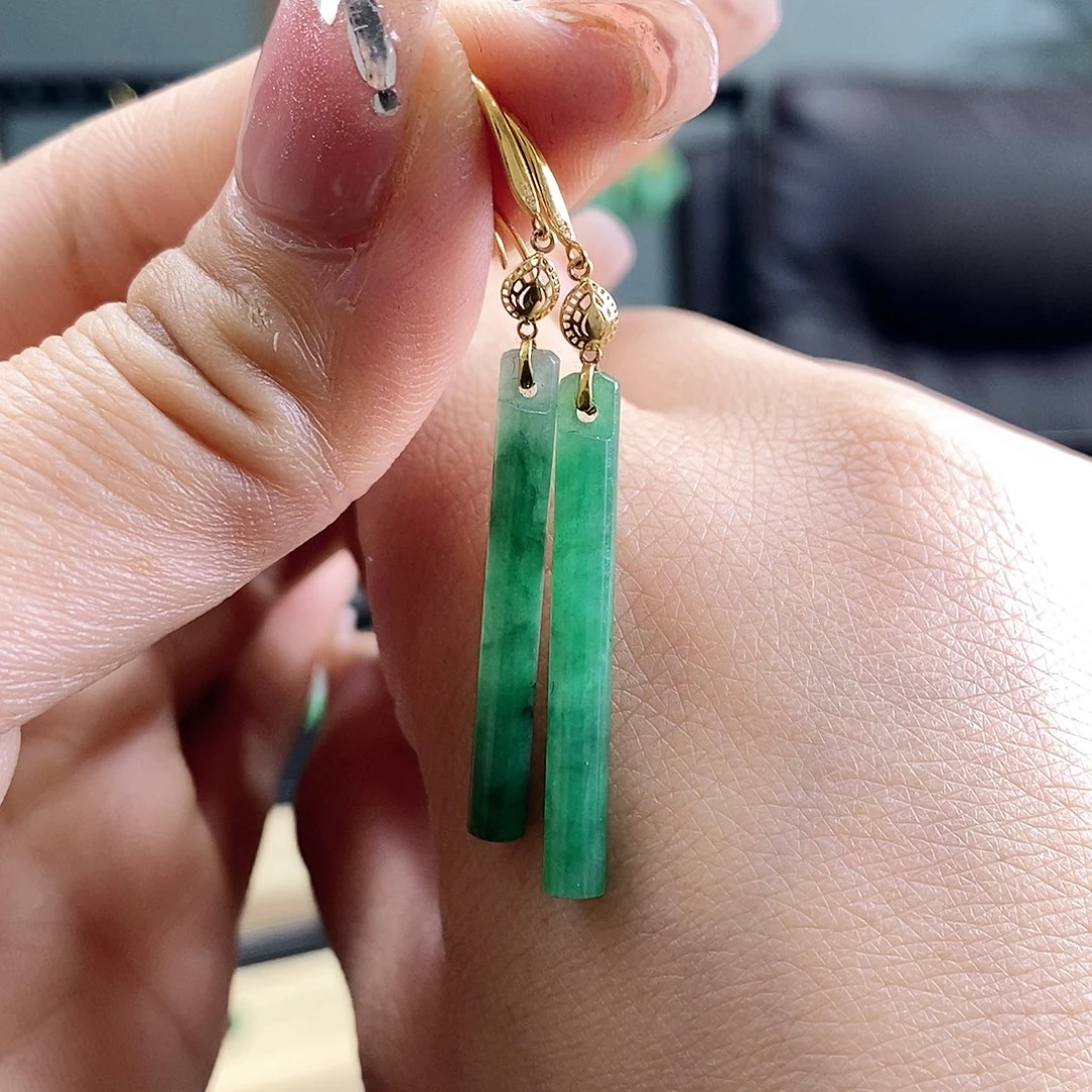 翡翠耳饰18K金镶嵌翡翠