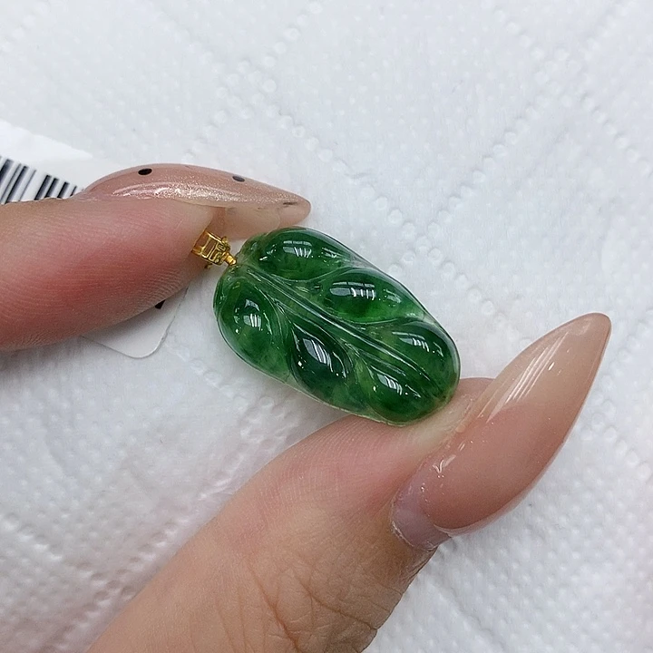 颈饰18K金镶嵌翡翠