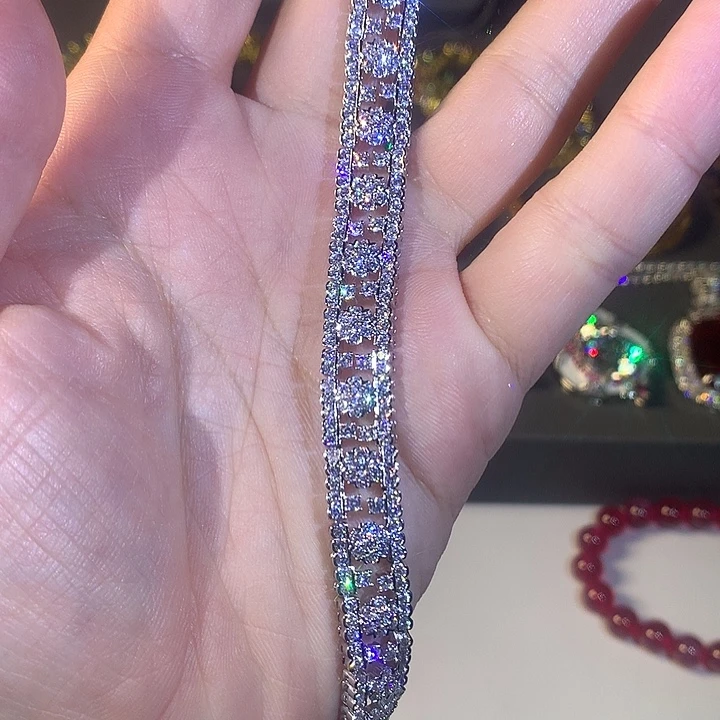 非金属12手链。