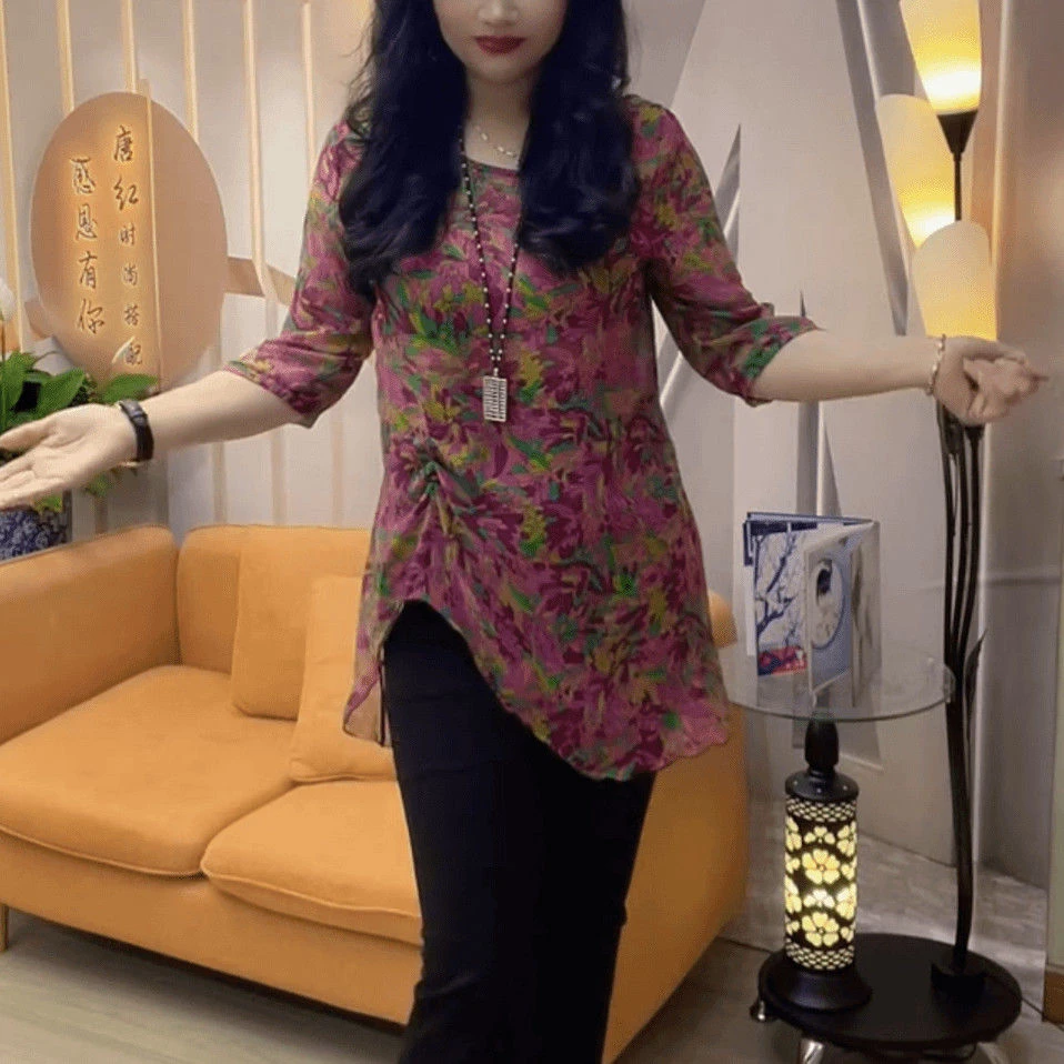 春夏季新款中长款时尚洋气七分袖小衫洋气显瘦减龄防晒碎花上衣