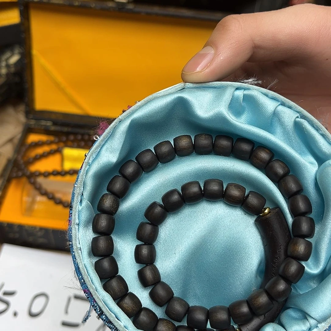 大叶紫檀（黑酸枝木类）