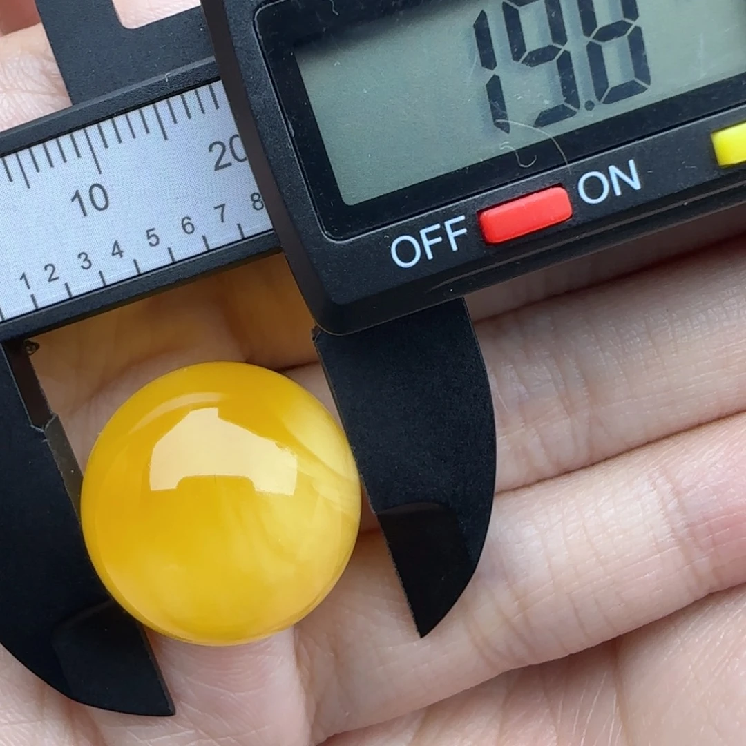 蜜蜡未镶嵌裸石鸡油红飘花圆珠