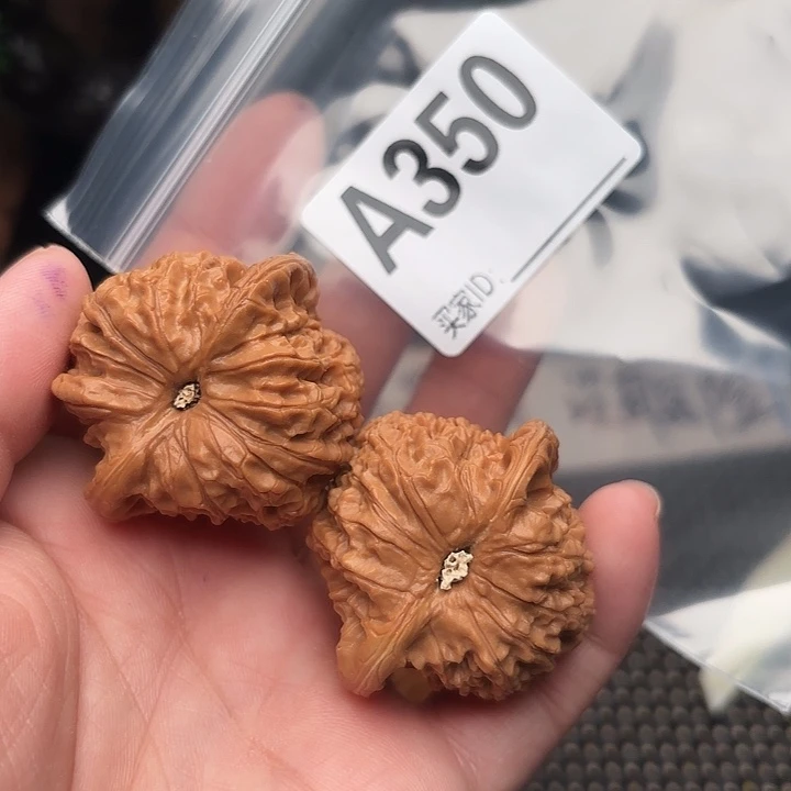桃核把件核桃血麒麟40