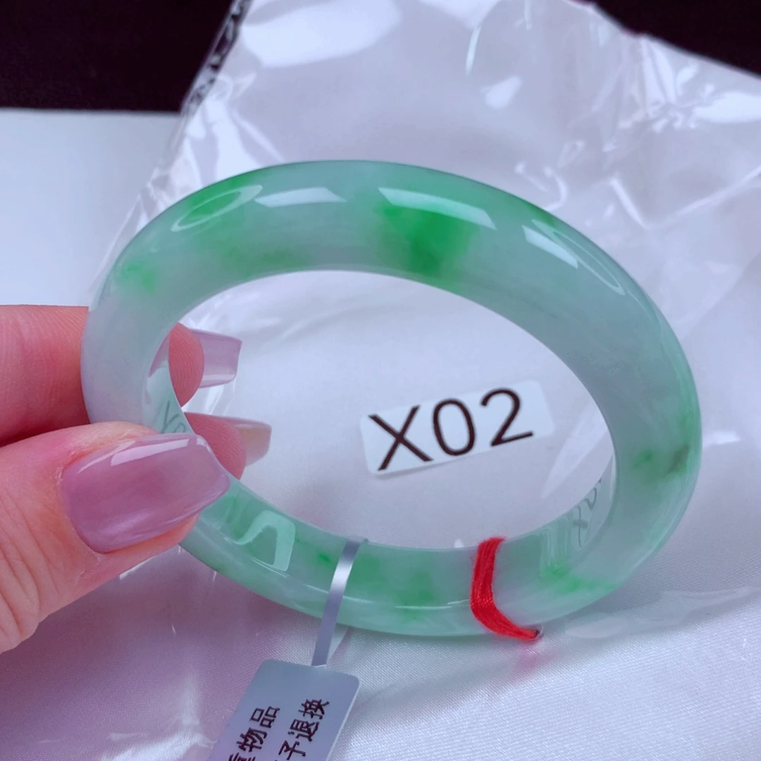 翡翠未镶嵌手镯手镯