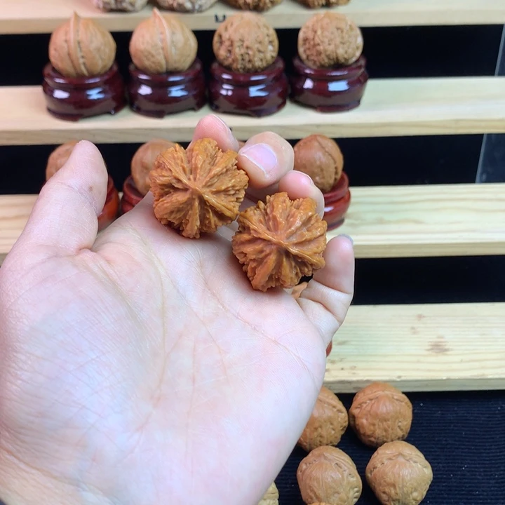 吊坠文玩核桃龙脊