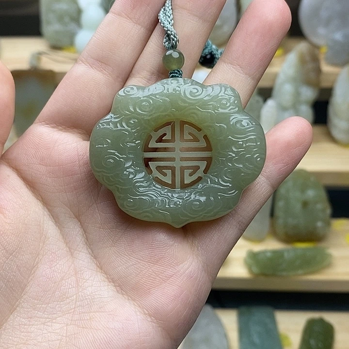 未镶嵌和田玉挂件