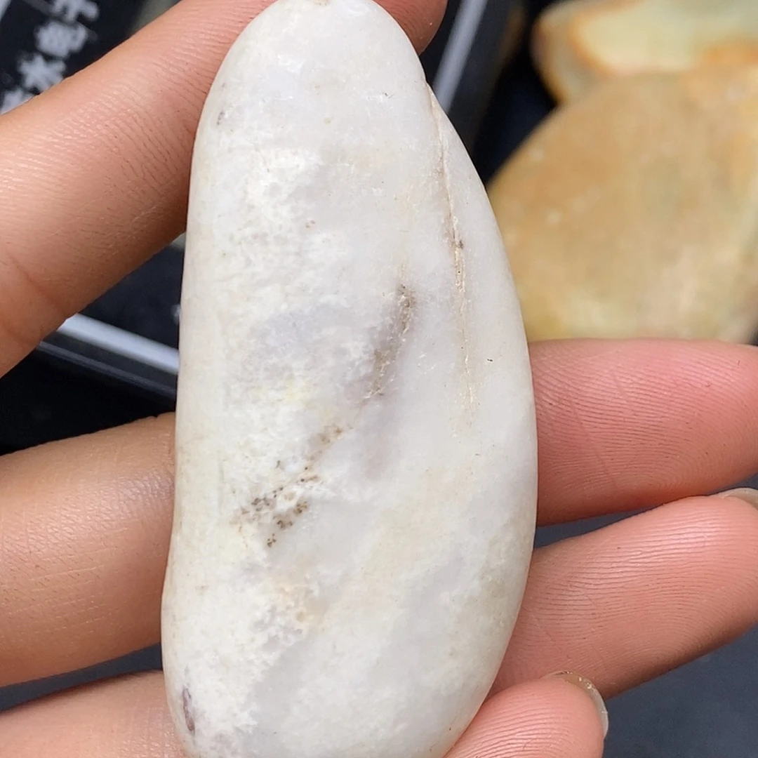 和田玉（糖玉）未镶嵌挂件