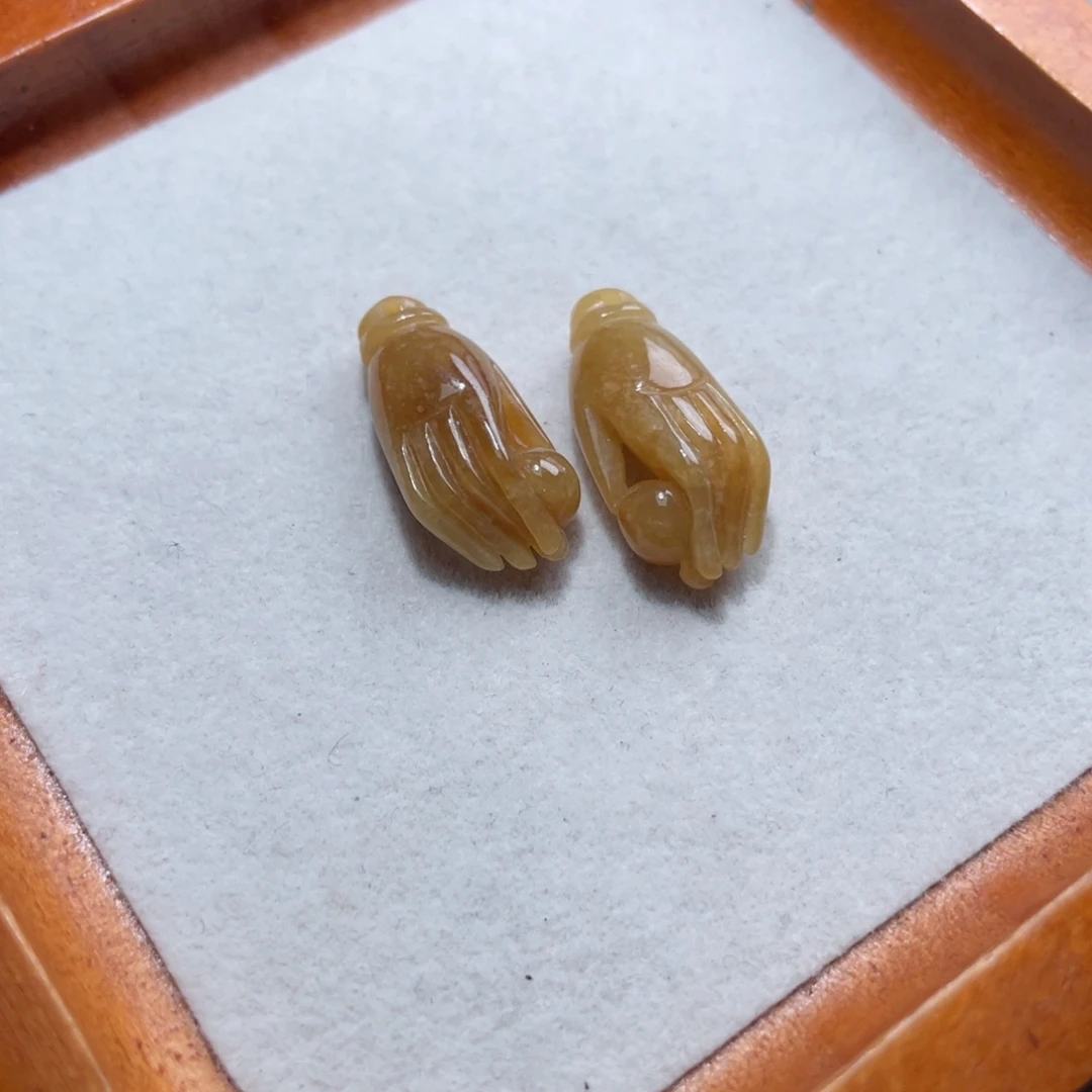 定制翡翠未镶嵌一对