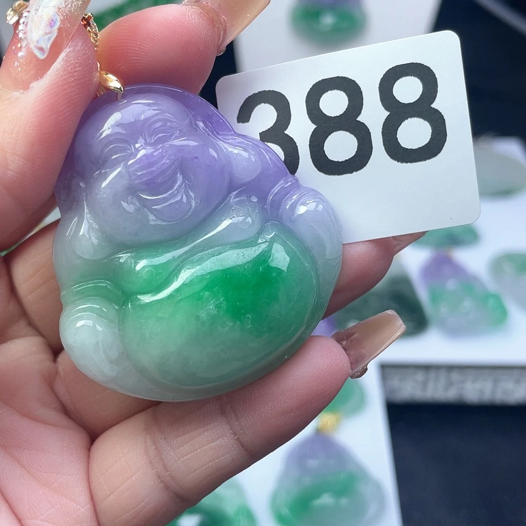 翡翠吊坠(赠链)未镶嵌