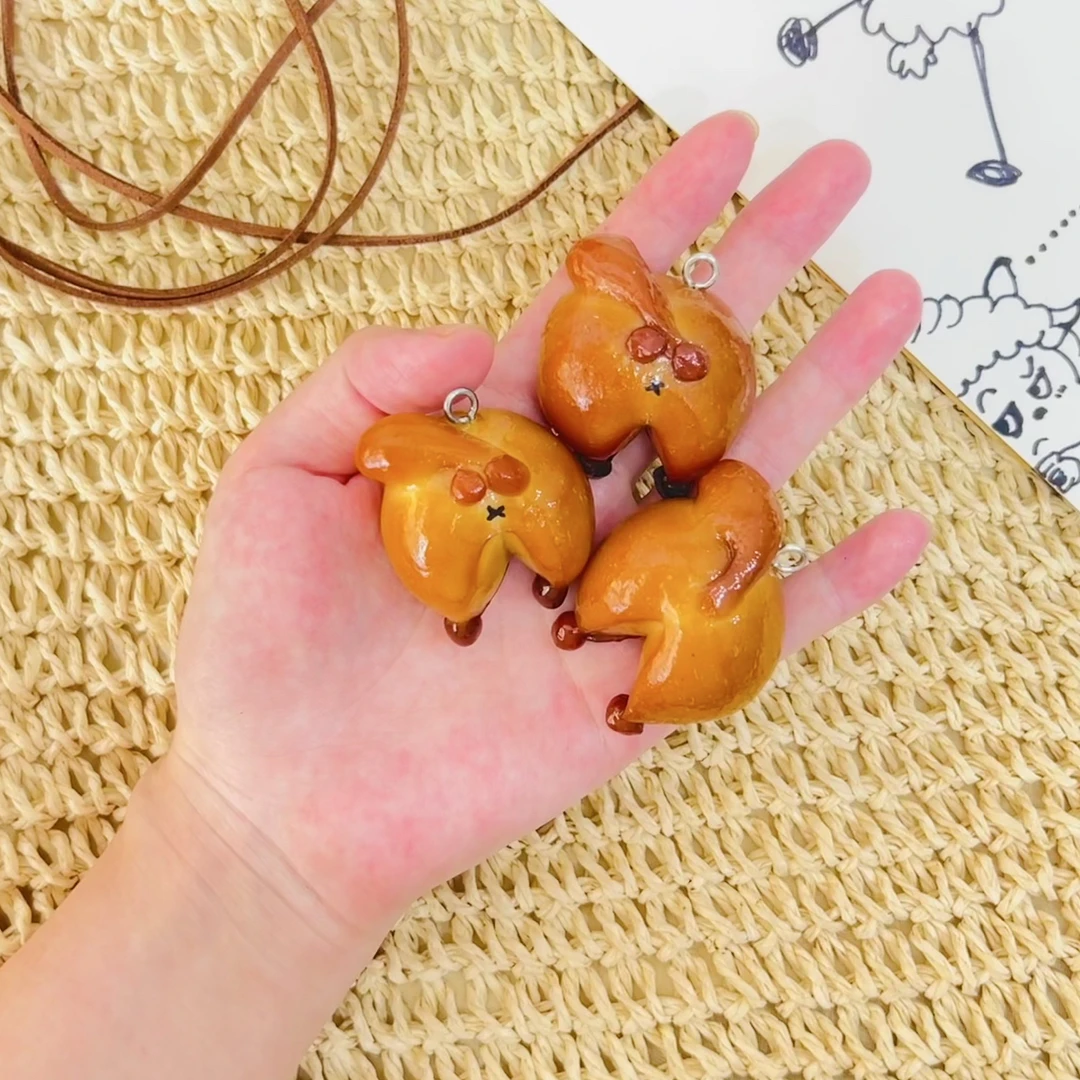 手工制做碱水面包挂件项链包包钥匙扣车载挂件