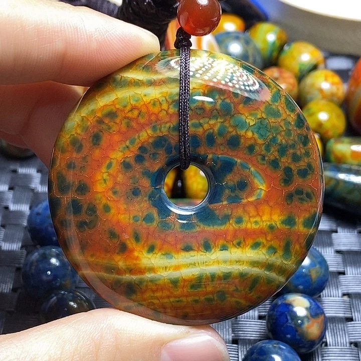 我***球玛瑙/玉髓未镶嵌颈饰