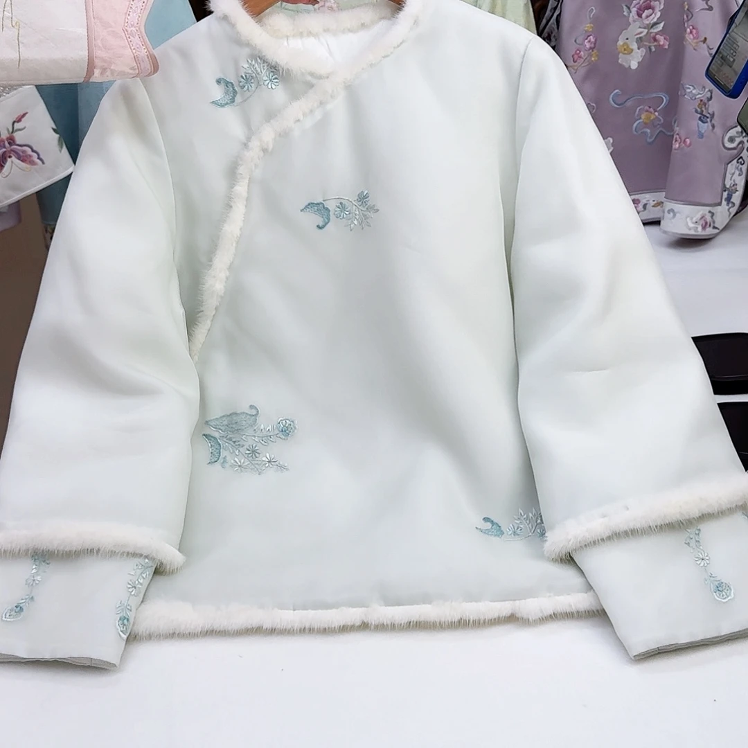 织绣真丝浅蓝色欧根纱棉服