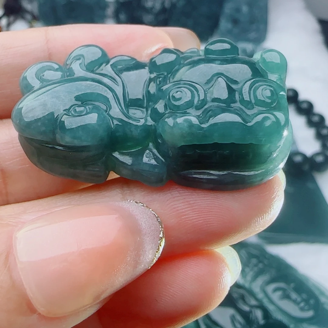 颈饰未镶嵌翡翠多样性发货天然的A货翡翠
