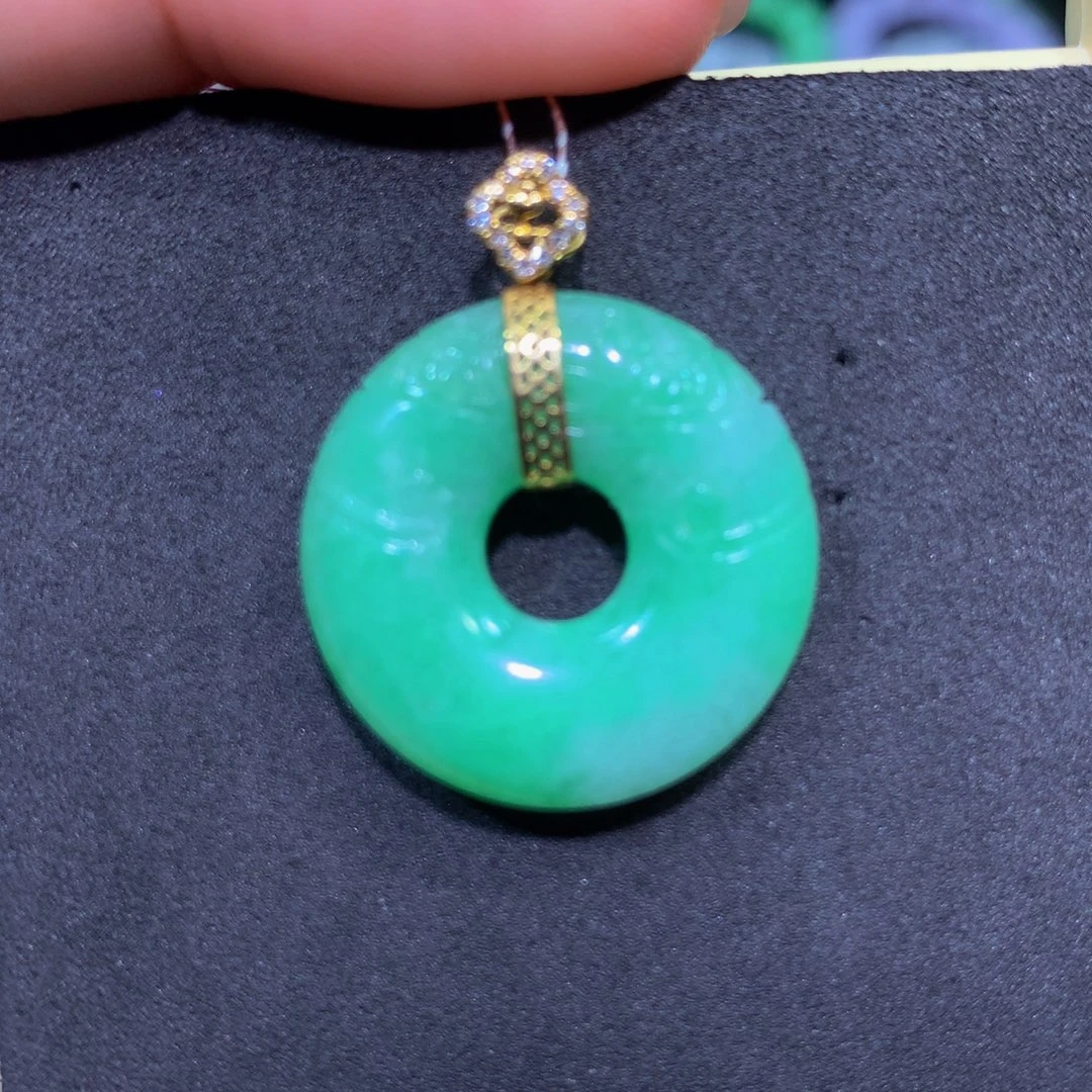 翡翠18K金镶嵌手链翡翠