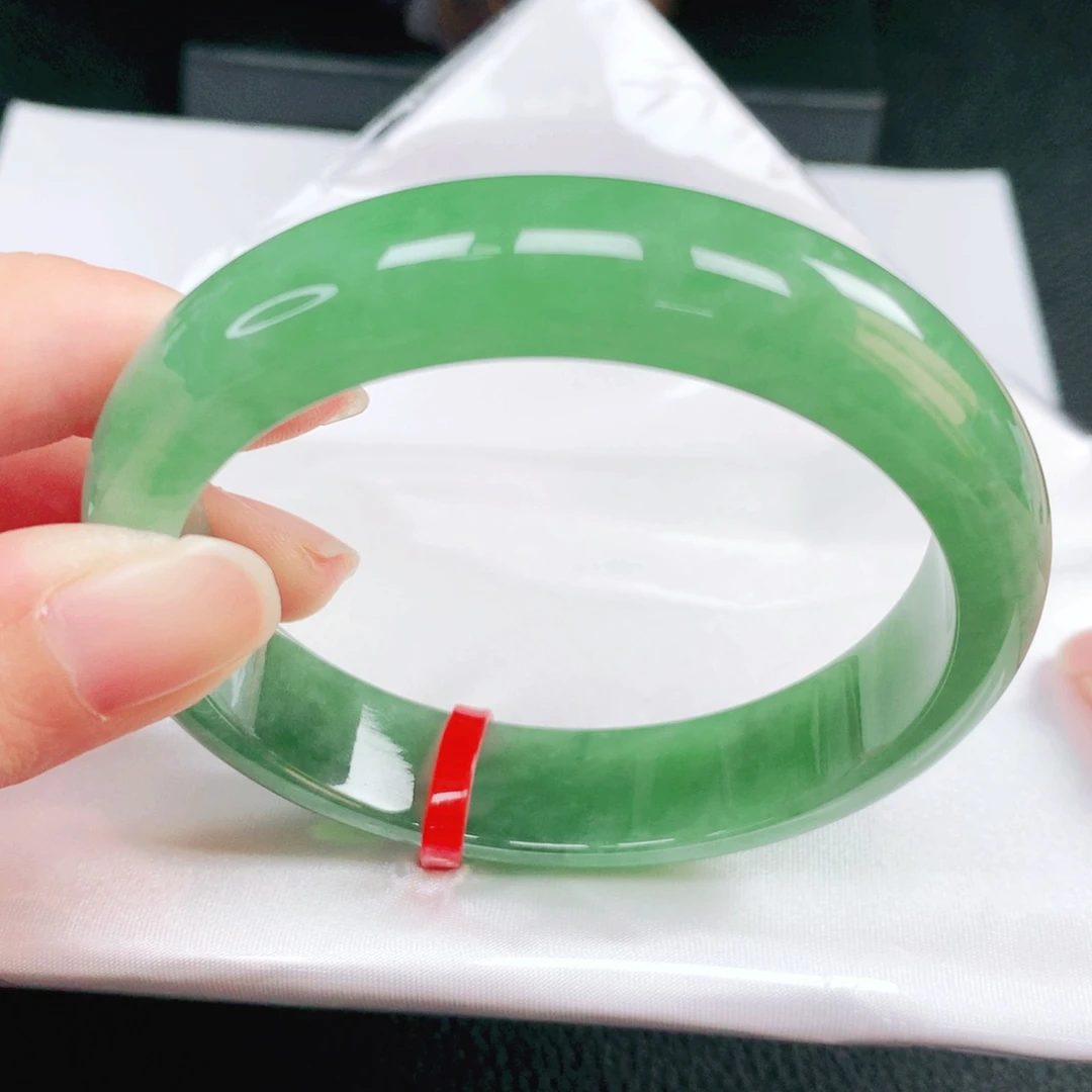 翡翠未镶嵌手镯57圈