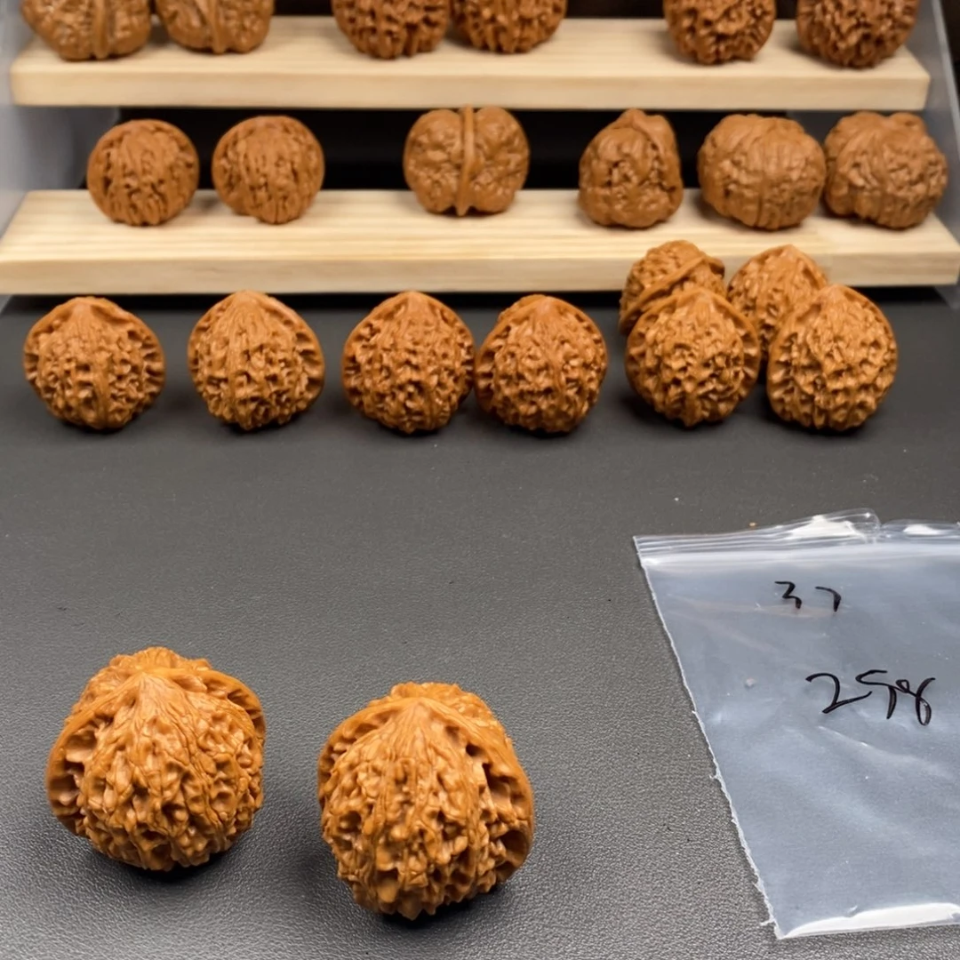 小***谓文玩核桃把件核桃