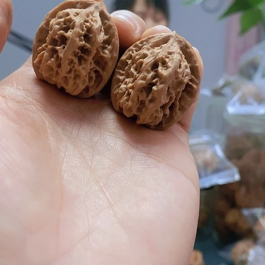 【闪购商品】把件文玩核桃30蜡皮迷你磐石
