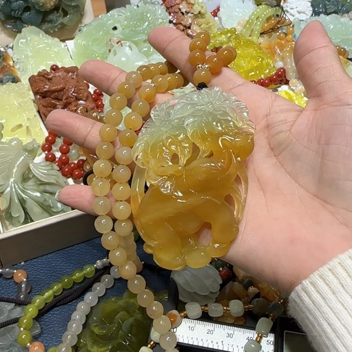 未镶嵌蛇纹石玉吊坠紫*壳