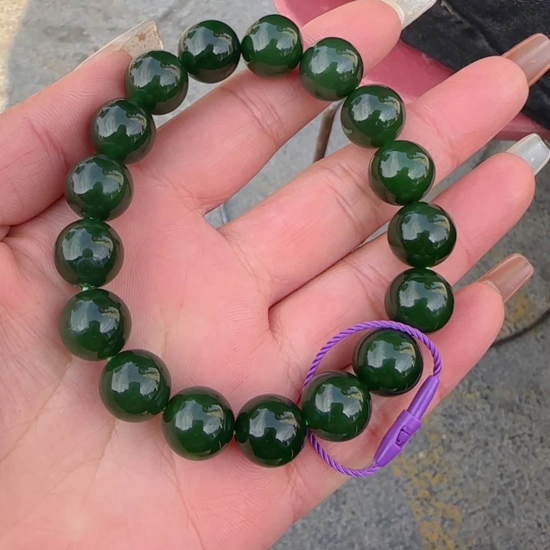 和田玉未镶嵌颈饰卡十二辣阳绿