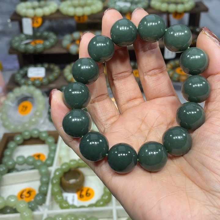 铁***器和田玉未镶嵌手串