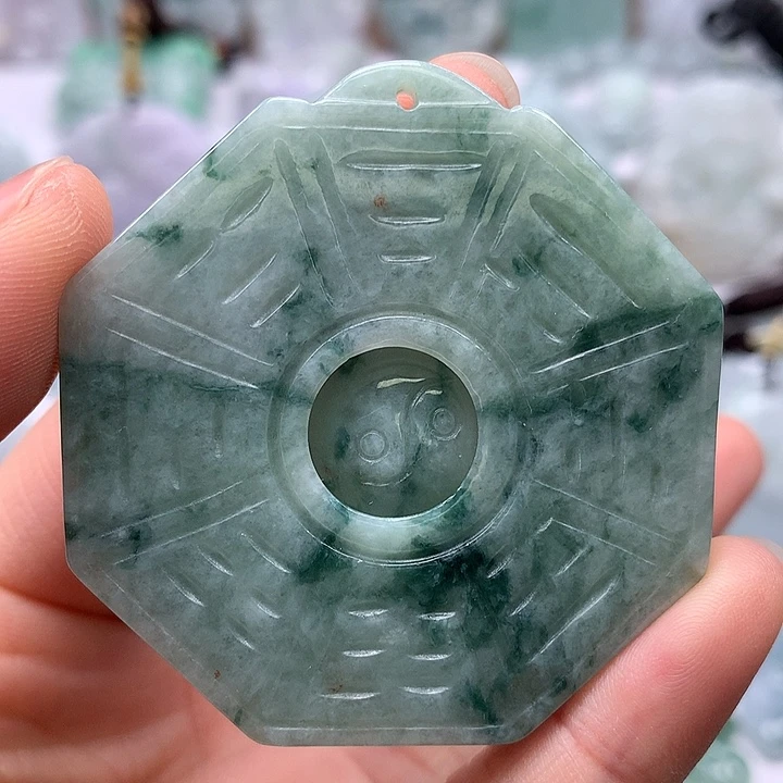 翡翠未镶嵌颈饰时来运转大八卦两面工艺福利