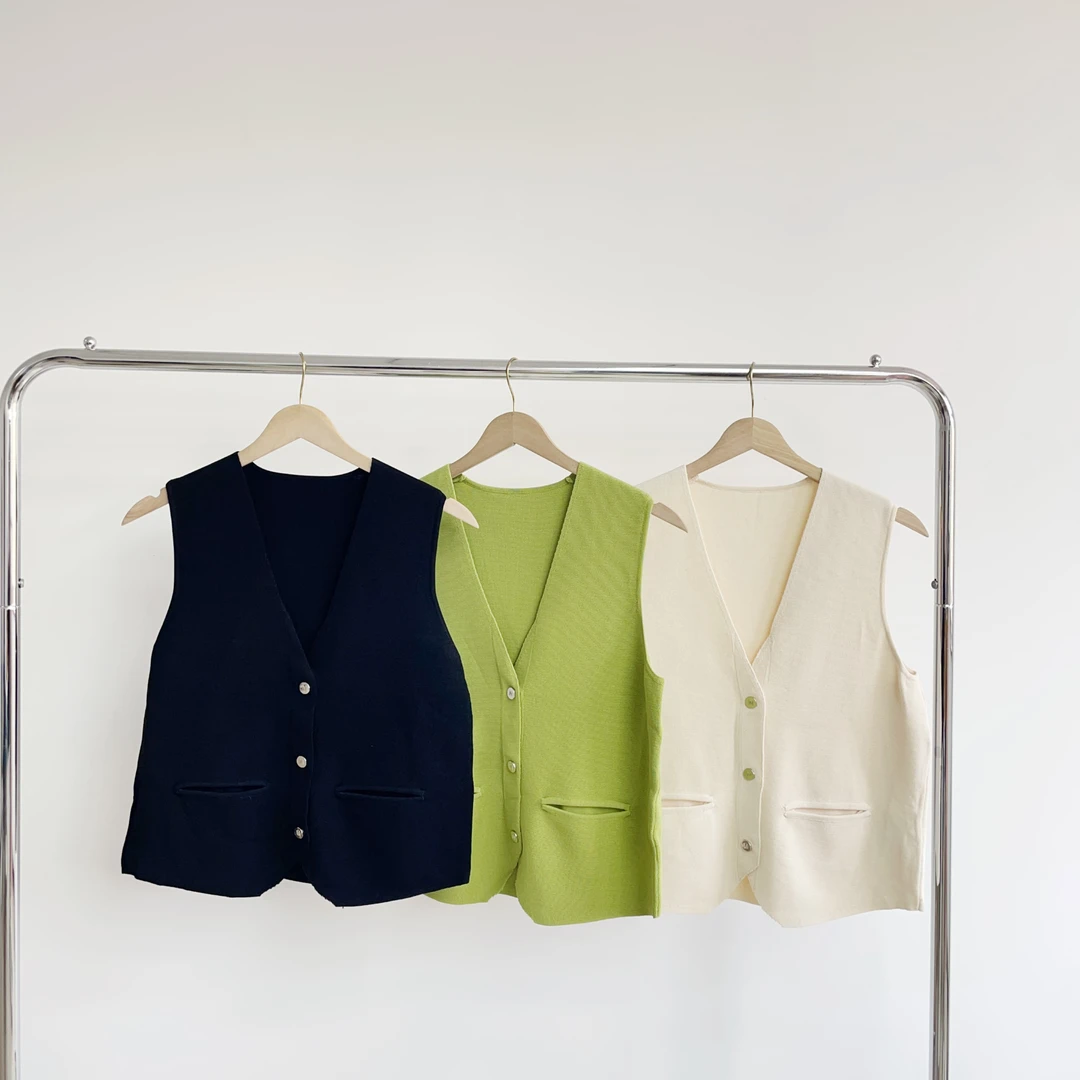 G123 三色细腻针织休闲马甲