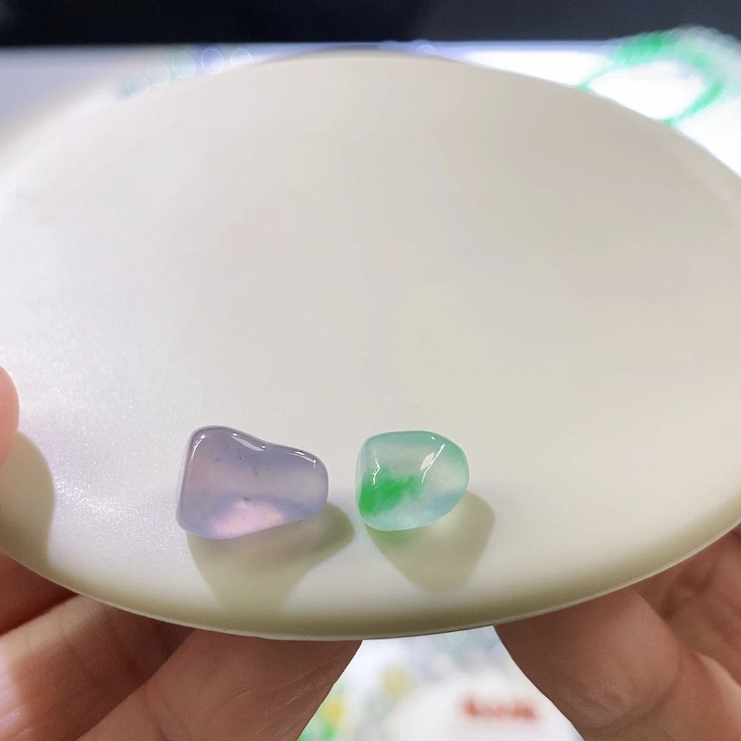 翡翠未镶嵌挂件随行