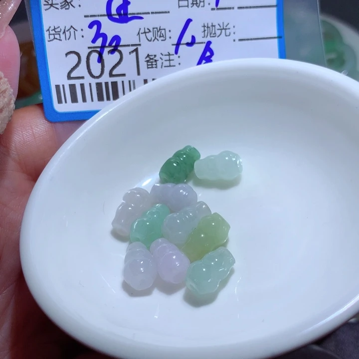 翡翠未镶嵌颈饰连*看