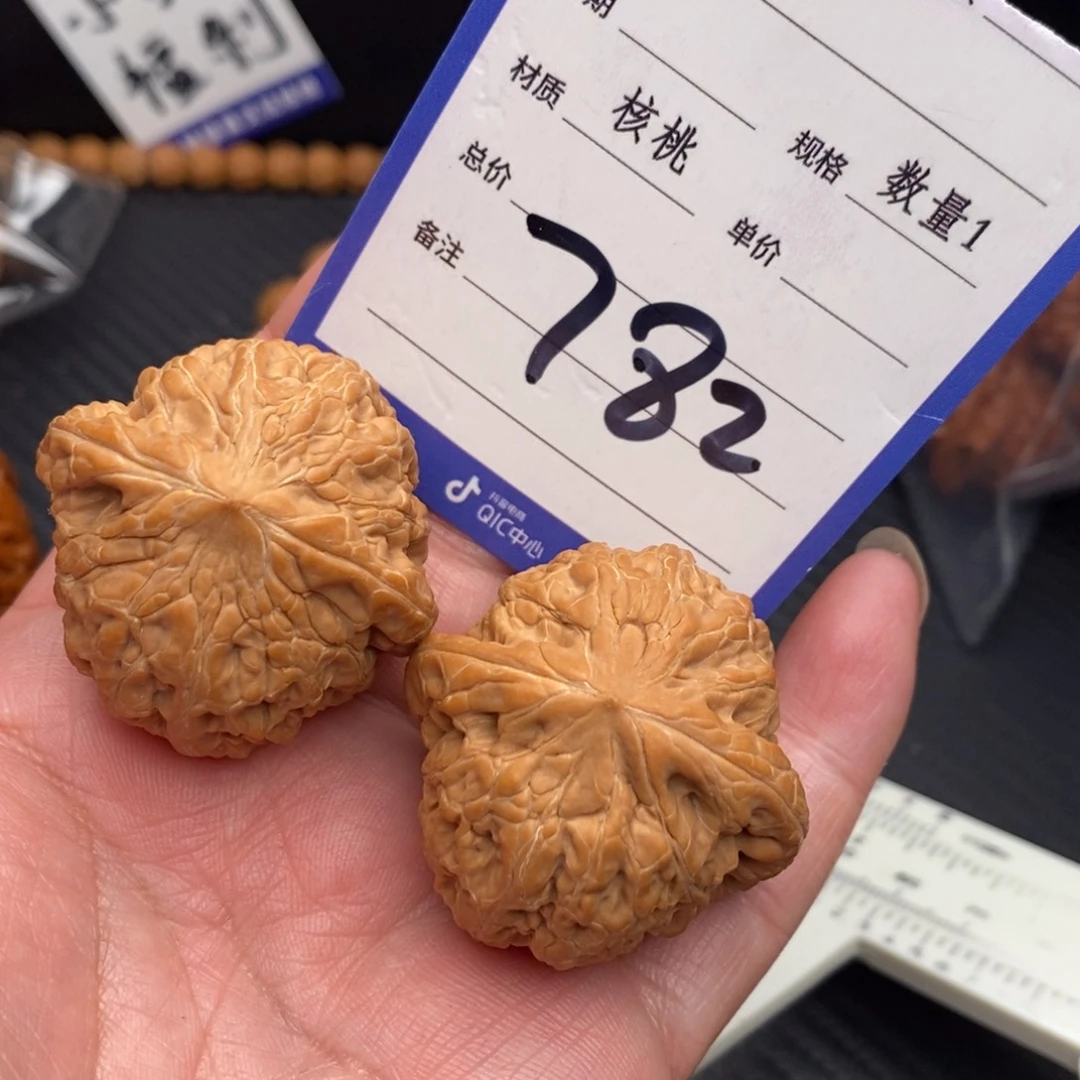 把件桃核铁锤妹妹38mo