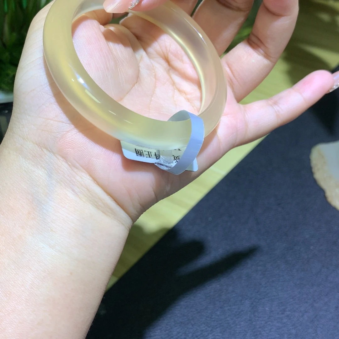 玛瑙/玉髓未镶嵌手镯蜂蜜水