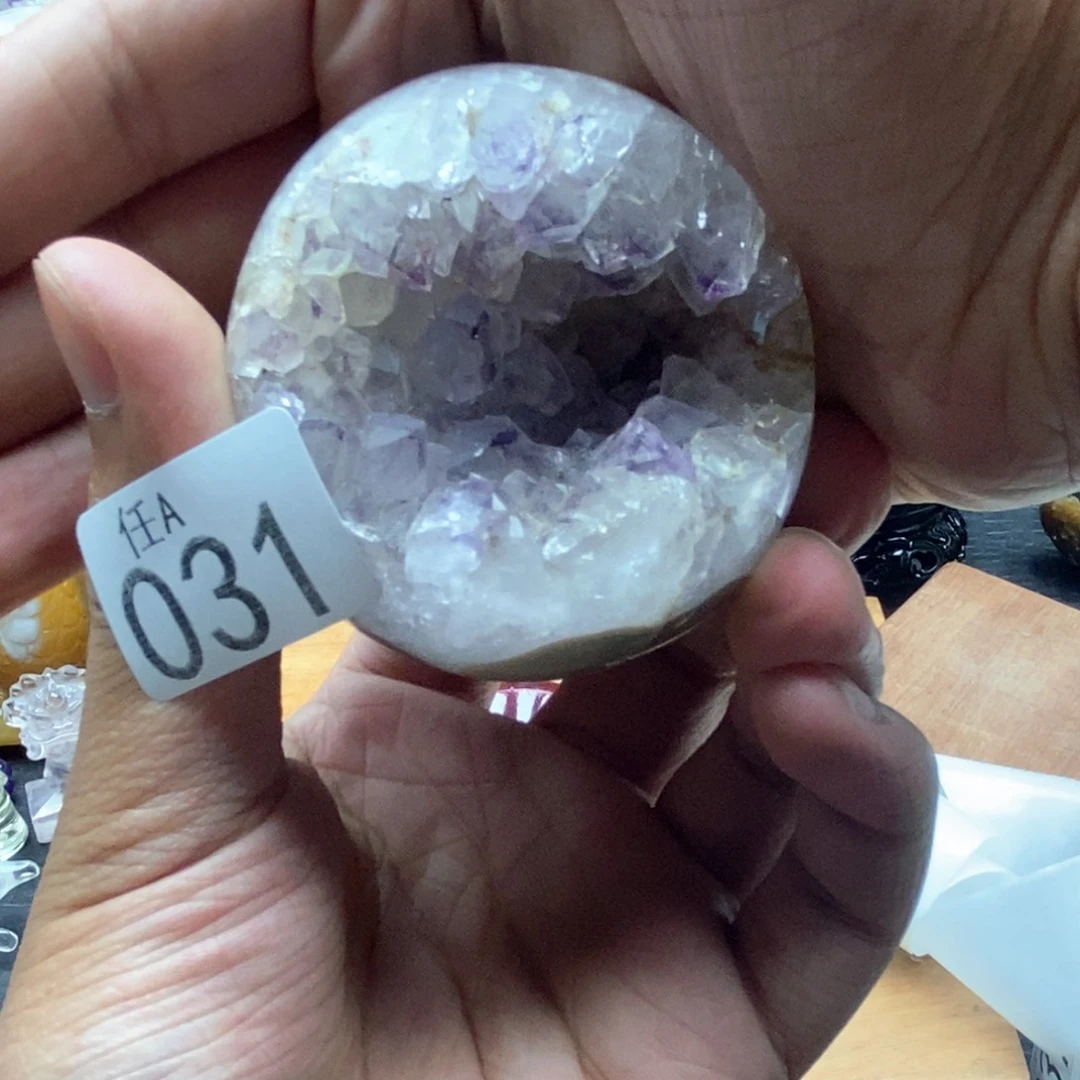 未镶嵌水晶大型摆件（非配饰）