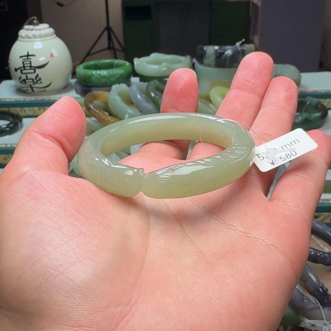 沫***沫和田玉未镶嵌手镯53.3